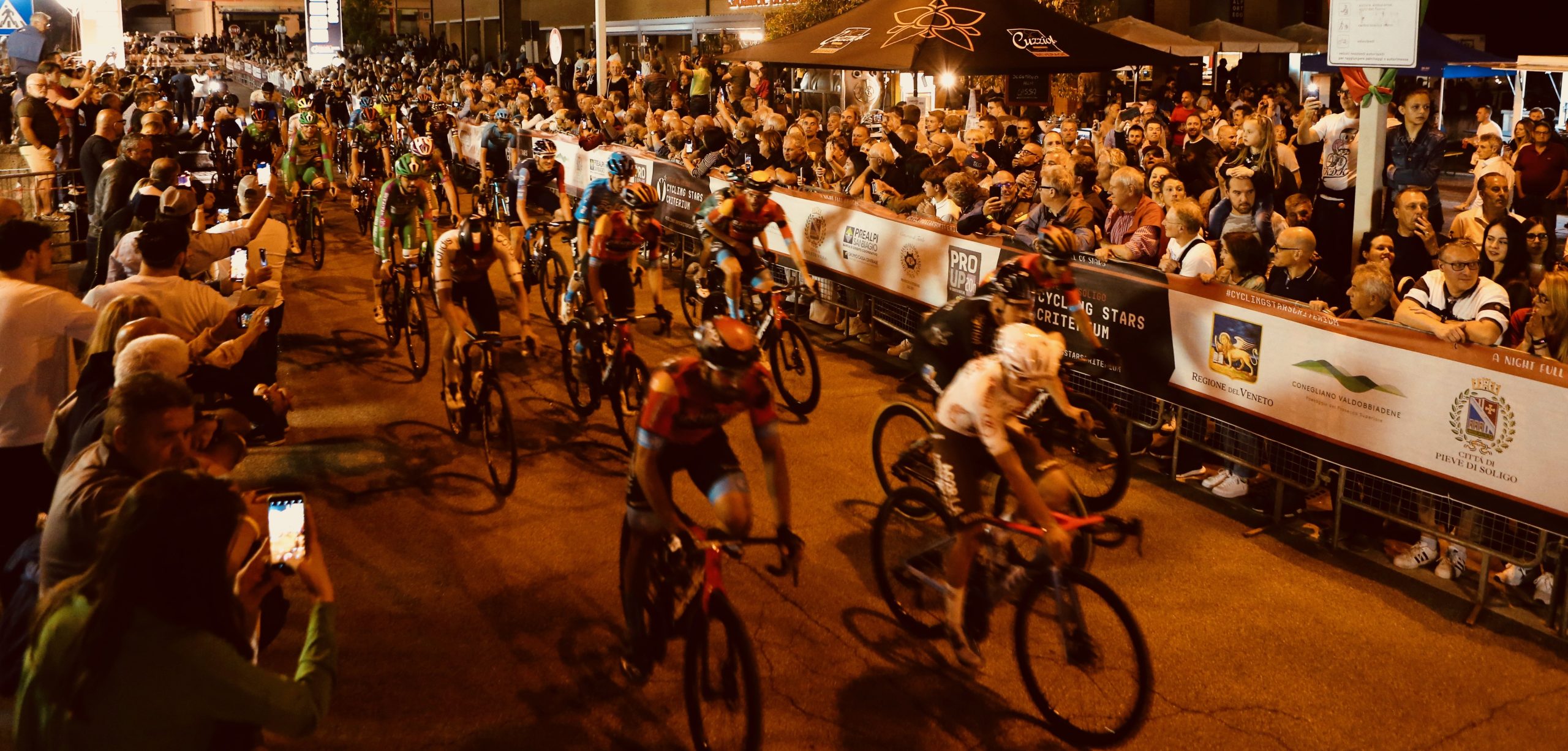 29/05/23 - Pieve di Soligo (Tv) - Cycling Stars Criterium
nella foto: passaggio del gruppo
© Photors.it